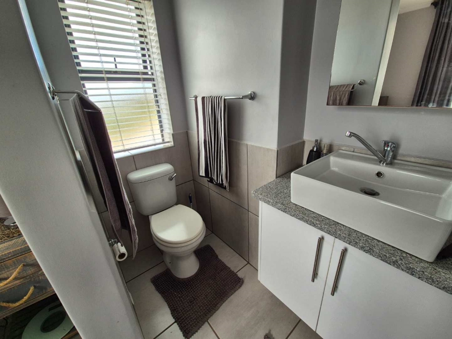 2 Bedroom Property for Sale in Island View Western Cape